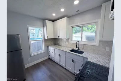 337 Lucas Street, Barberton, OH 44203 - Photo 15