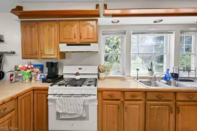 541 E Main Street, Ravenna, OH 44266 - Photo 13