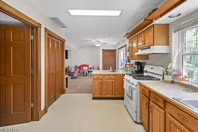 541 E Main Street, Ravenna, OH 44266 - Photo 15