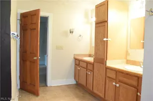 541 & 547 E Main St, Ravenna, OH 44266 - Photo 13