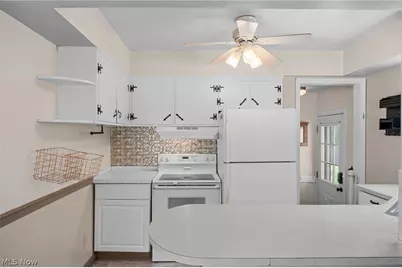1489 Earhart Avenue, Akron, OH 44320 - Photo 9