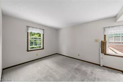 1489 Earhart Avenue, Akron, OH 44320 - Photo 17
