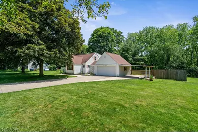 1489 Earhart Avenue, Akron, OH 44320 - Photo 37