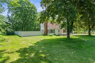 1489 Earhart Ave, Akron, OH 44320 - Photo 3