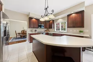 31729 Commodore Ct, Avon Lake, OH 44012 - Photo 11