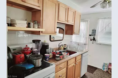 2874 Grant Street, Lorain, OH 44052 - Photo 9