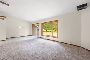 1038 E 21st St, Ashtabula, OH 44004 - Photo 3