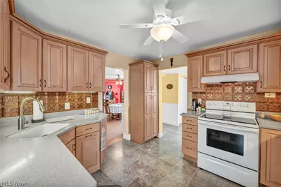 37846 Sharpe Avenue, Willoughby, OH 44094 - Photo 9