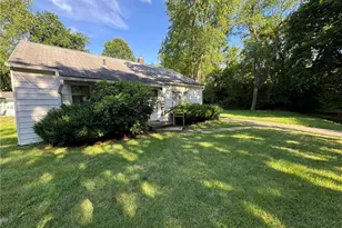 766 Valdes Ave, Akron, OH 44320 - Photo 3