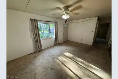 766 Valdes Avenue, Akron, OH 44320 - Photo 5