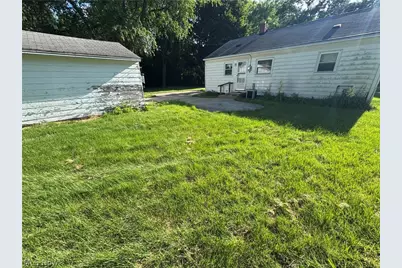 766 Valdes Avenue, Akron, OH 44320 - Photo 19