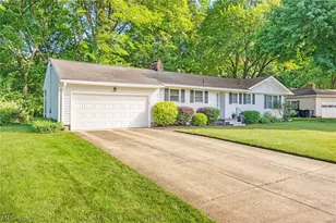 2315 Burnham Rd, Fairlawn, OH 44333 - Photo 3
