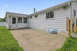 6410 Westmore St, Louisville, OH 44641 - Photo 5