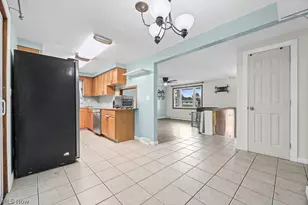6410 Westmore St, Louisville, OH 44641 - Photo 9