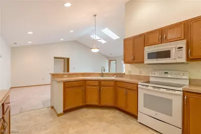 1344 Pebble Chase Circle NE, Massillon, OH 44646 - Photo 7