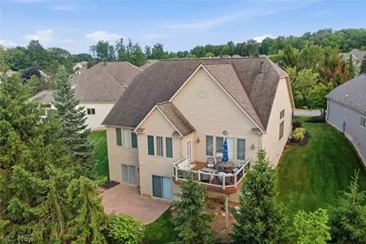 585 Burgess Circle, Aurora, OH 44202 - Photo 5