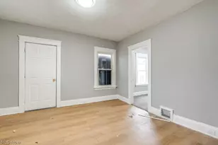 1093 E 147th St, Loveland, OH 44110 - Photo 17