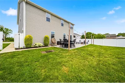 527 Birkdale Circle, Painesville Twp, OH 44077 - Photo 9