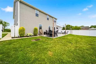 527 Birkdale Cir, Painesville Twp, OH 44077 - Photo 9