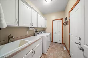 953 Outrigger Cove, Painesville, OH 44077 - Photo 17