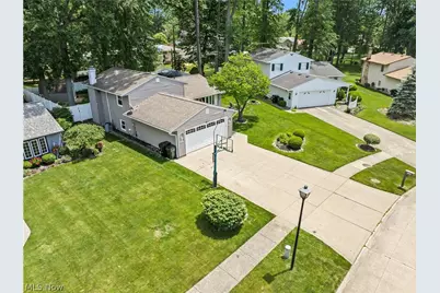 755 Bedford Avenue, Elyria, OH 44035 - Photo 3