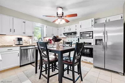 755 Bedford Avenue, Elyria, OH 44035 - Photo 25