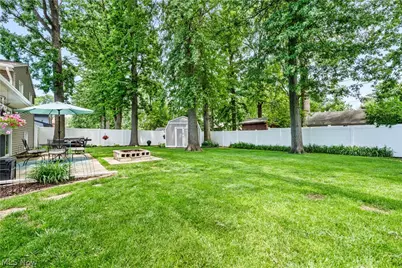 755 Bedford Avenue, Elyria, OH 44035 - Photo 9