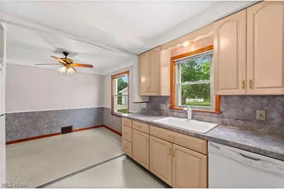 5150 Cheltenham Boulevard, Lyndhurst, OH 44124 - Photo 11