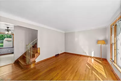 5150 Cheltenham Boulevard, Lyndhurst, OH 44124 - Photo 5