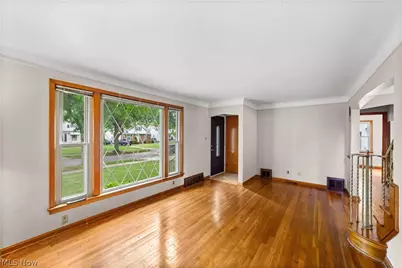 5150 Cheltenham Boulevard, Lyndhurst, OH 44124 - Photo 3