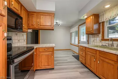 254 Ohio Avenue NW, New Philadelphia, OH 44663 - Photo 11