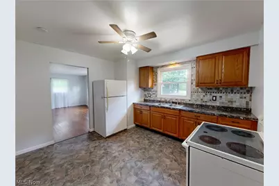 6490 Willow Way, Andover, OH 44003 - Photo 9