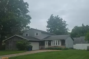 502 Maple Ave, Sheffield Lake, OH 44054 - Photo 3