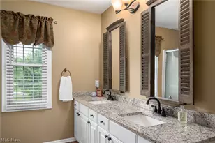 559 Alliance Dr, Sagamore Hills, OH 44067 - Photo 19