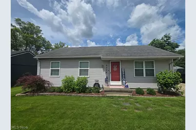 6338 S Water Street Extension SE, Uhrichsville, OH 44683 - Photo 1