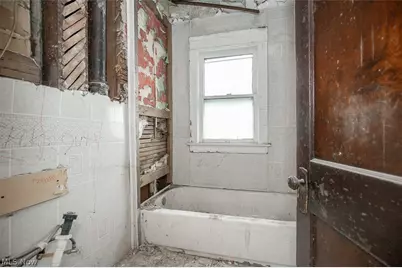13819 Northfield Avenue, East Cleveland, OH 44112 - Photo 23