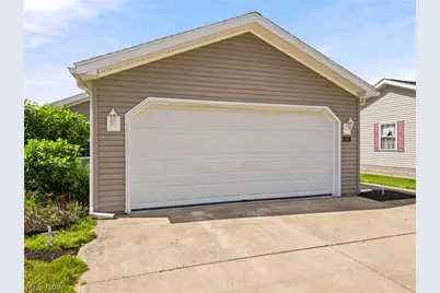 313 Gemini Drive, Dover, OH 44622 - Photo 5