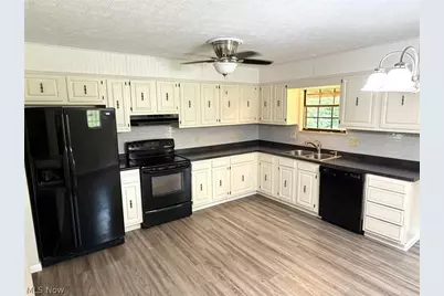 10 1st Court, Belpre, OH 45714 - Photo 11