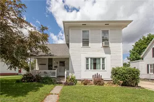 909 Maple St, Bucyrus, OH 44820 - Photo 1