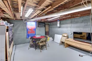 909 Maple St, Bucyrus, OH 44820 - Photo 29
