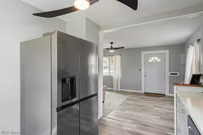 146 Greeley Lane, Youngstown, OH 44505 - Photo 5