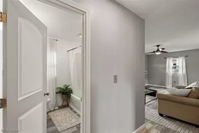 146 Greeley Lane, Youngstown, OH 44505 - Photo 9