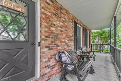 1009 Washington Drive, Grafton, OH 44044 - Photo 3