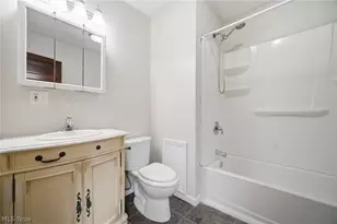 433 3rd St, Elyria, OH 44035 - Photo 19