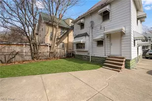686 E 92nd St, Loveland, OH 44108 - Photo 17