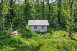 1318 Daly Rd, Ashtabula, OH 44004 - Photo 5