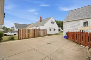 2212 Larchmont Dr, Wickliffe, OH 44092 - Photo 19