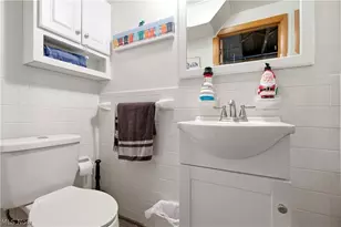 2212 Larchmont Dr, Wickliffe, OH 44092 - Photo 17