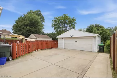 2212 Larchmont Drive, Wickliffe, OH 44092 - Photo 25