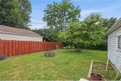 2212 Larchmont Drive, Wickliffe, OH 44092 - Photo 23